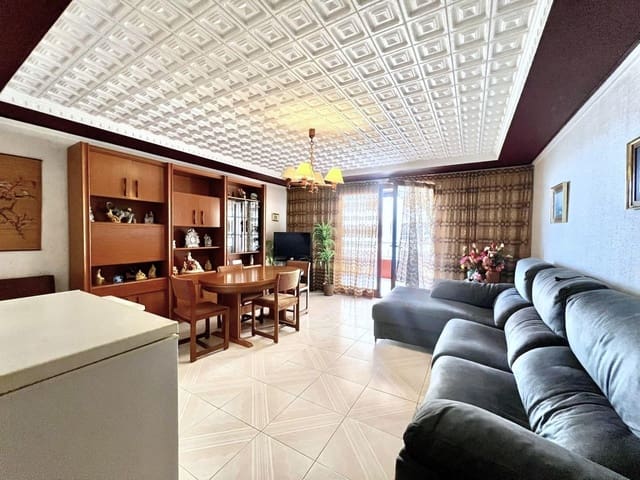 Apartamento de 3 habitaciones en Playa del Acequión, Torrevieja en venta con piscina - 249.900 € (Ref: 10024157)