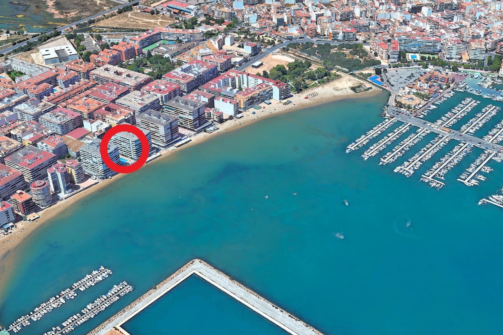 Apartamento de 3 habitaciones en Torrevieja en venta con piscina - 249.900 € (Ref: 10024157)