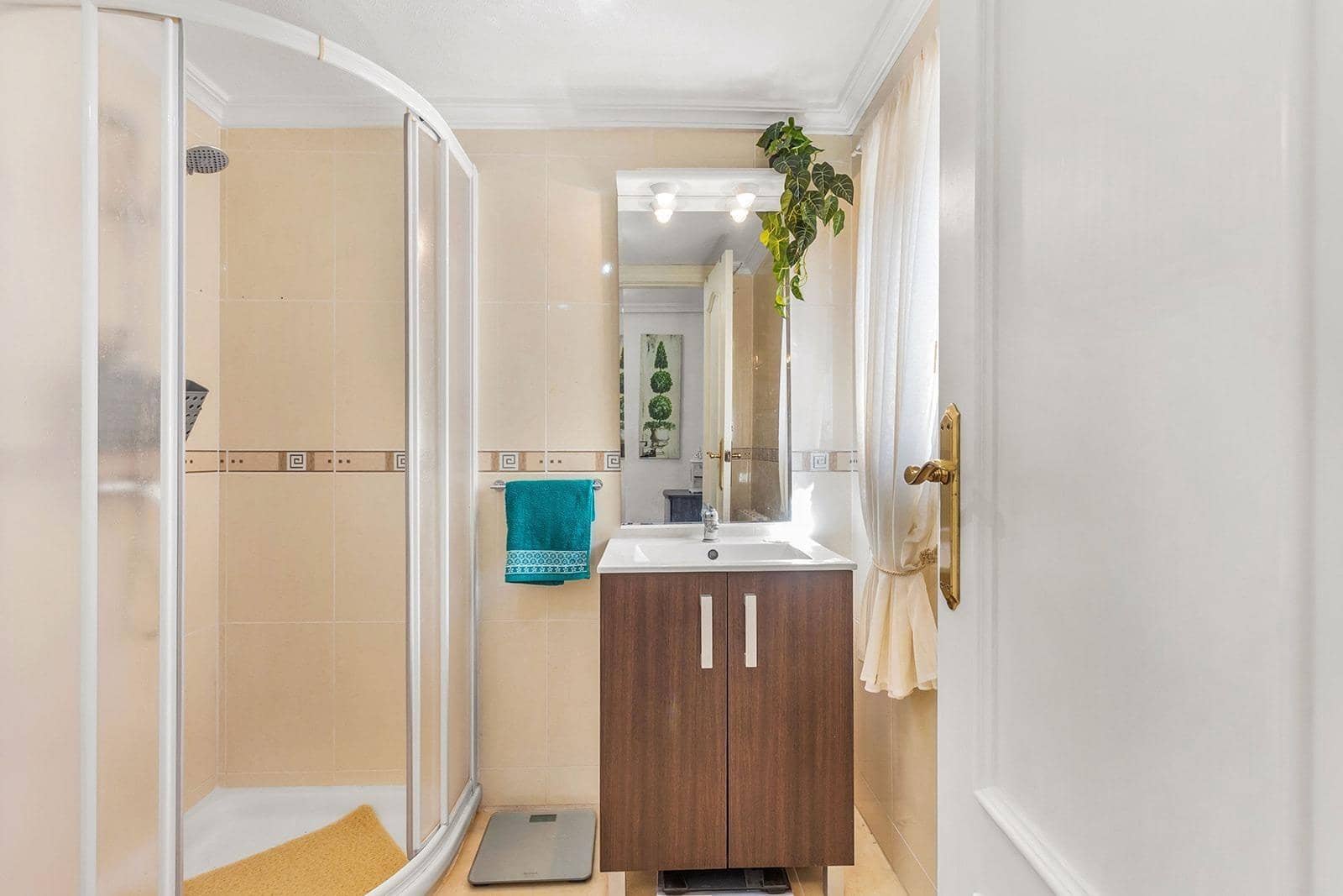 4 chambre Villa/Maison à vendre à Torrevieja avec piscine garage - 499 000 € (Ref: 10027344)