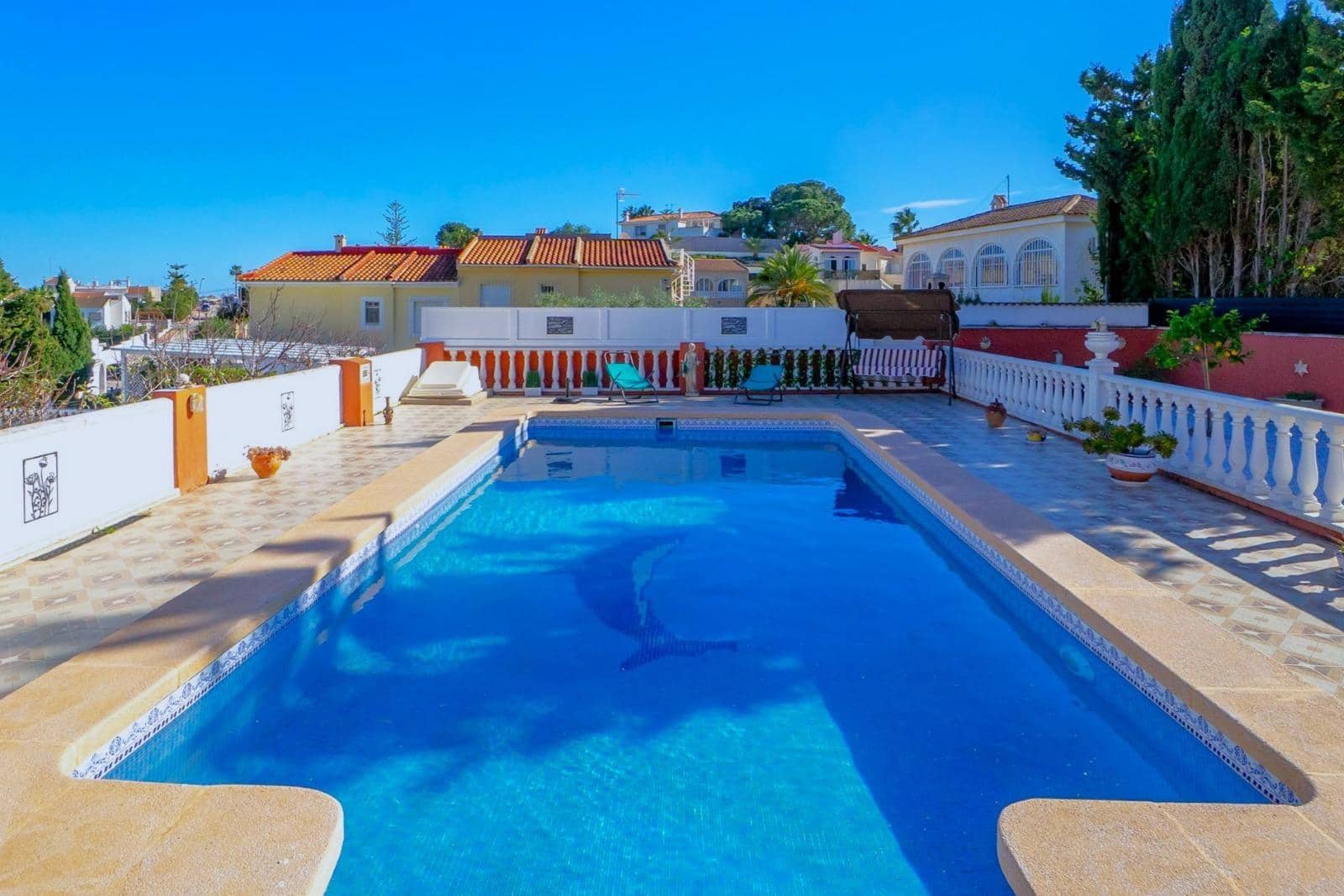 4 chambre Villa/Maison à vendre à Torrevieja avec piscine garage - 499 000 € (Ref: 10027344)