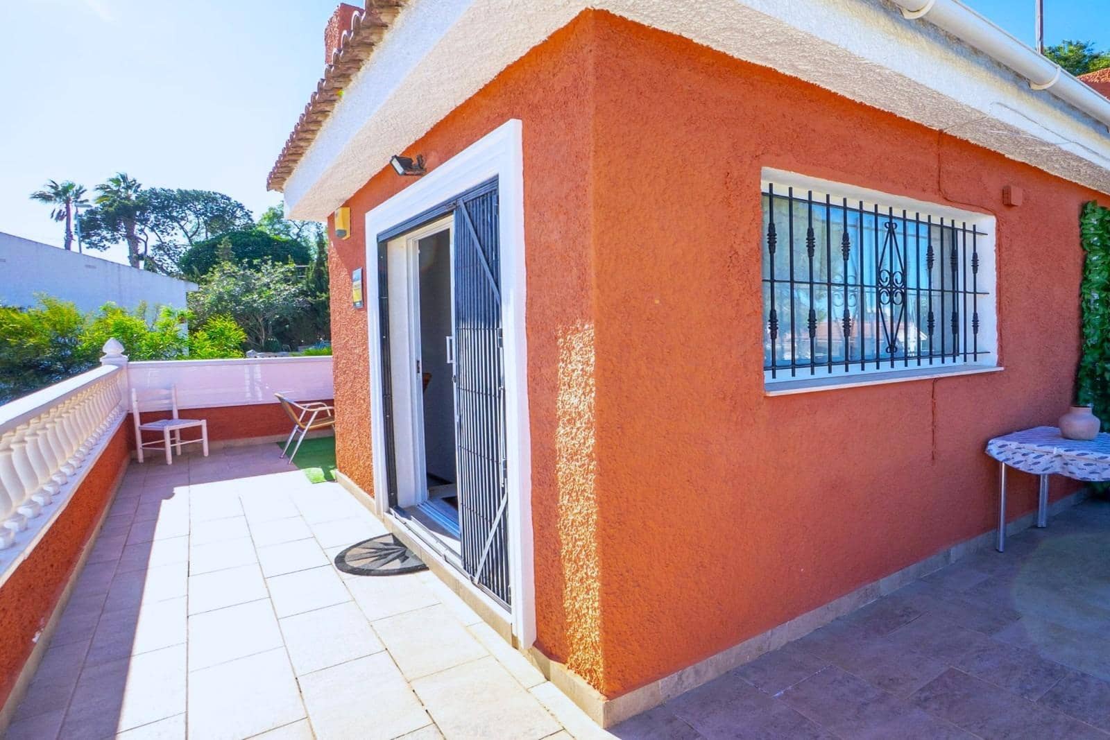 4 chambre Villa/Maison à vendre à Torrevieja avec piscine garage - 499 000 € (Ref: 10027344)