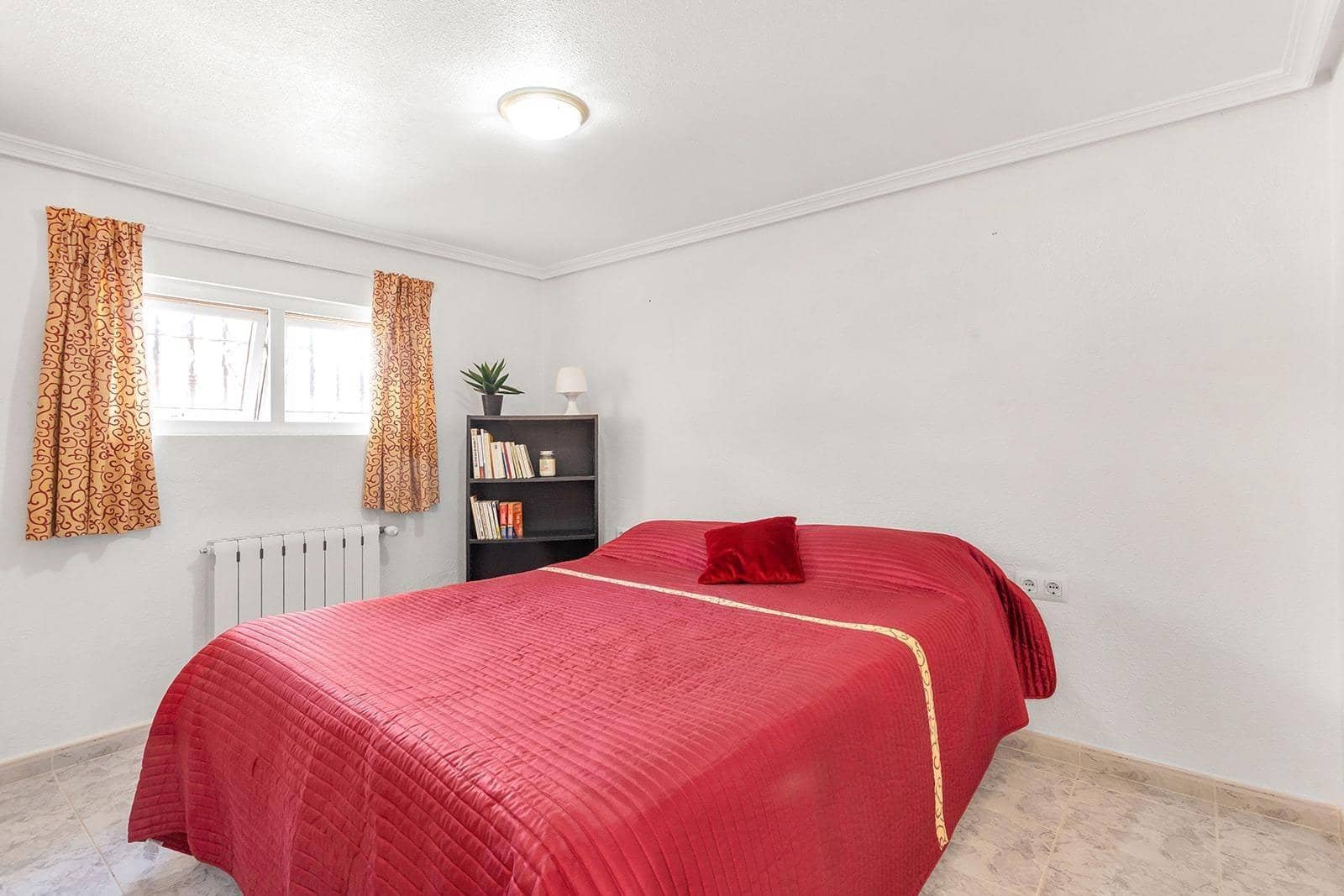 4 chambre Villa/Maison à vendre à Torrevieja avec piscine garage - 499 000 € (Ref: 10027344)