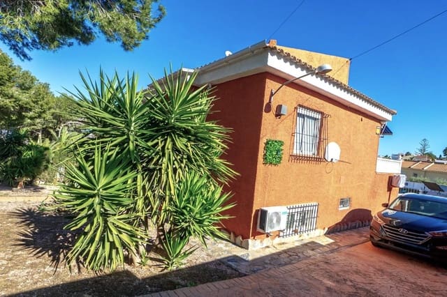 4 chambre Villa/Maison à vendre à Los Balcones - Los Altos, Torrevieja avec piscine garage - 499 000 € (Ref: 10027344)
