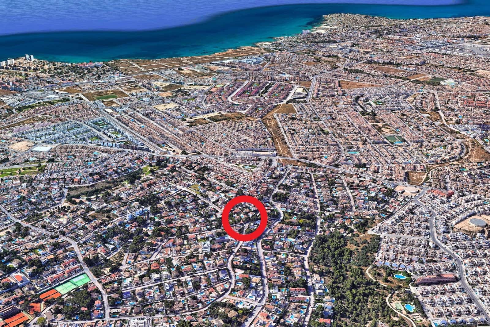 4 chambre Villa/Maison à vendre à Torrevieja avec piscine garage - 499 000 € (Ref: 10027344)