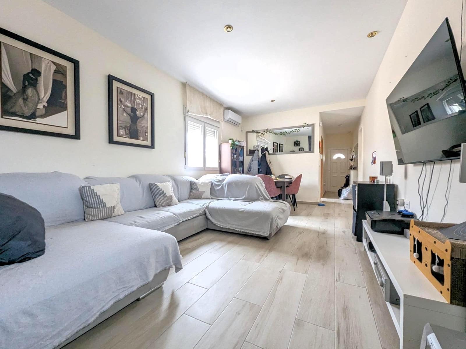3 soverom Villa til salgs i Torrevieja med svømmebasseng garasje - € 410 000 (Ref: 10029437)