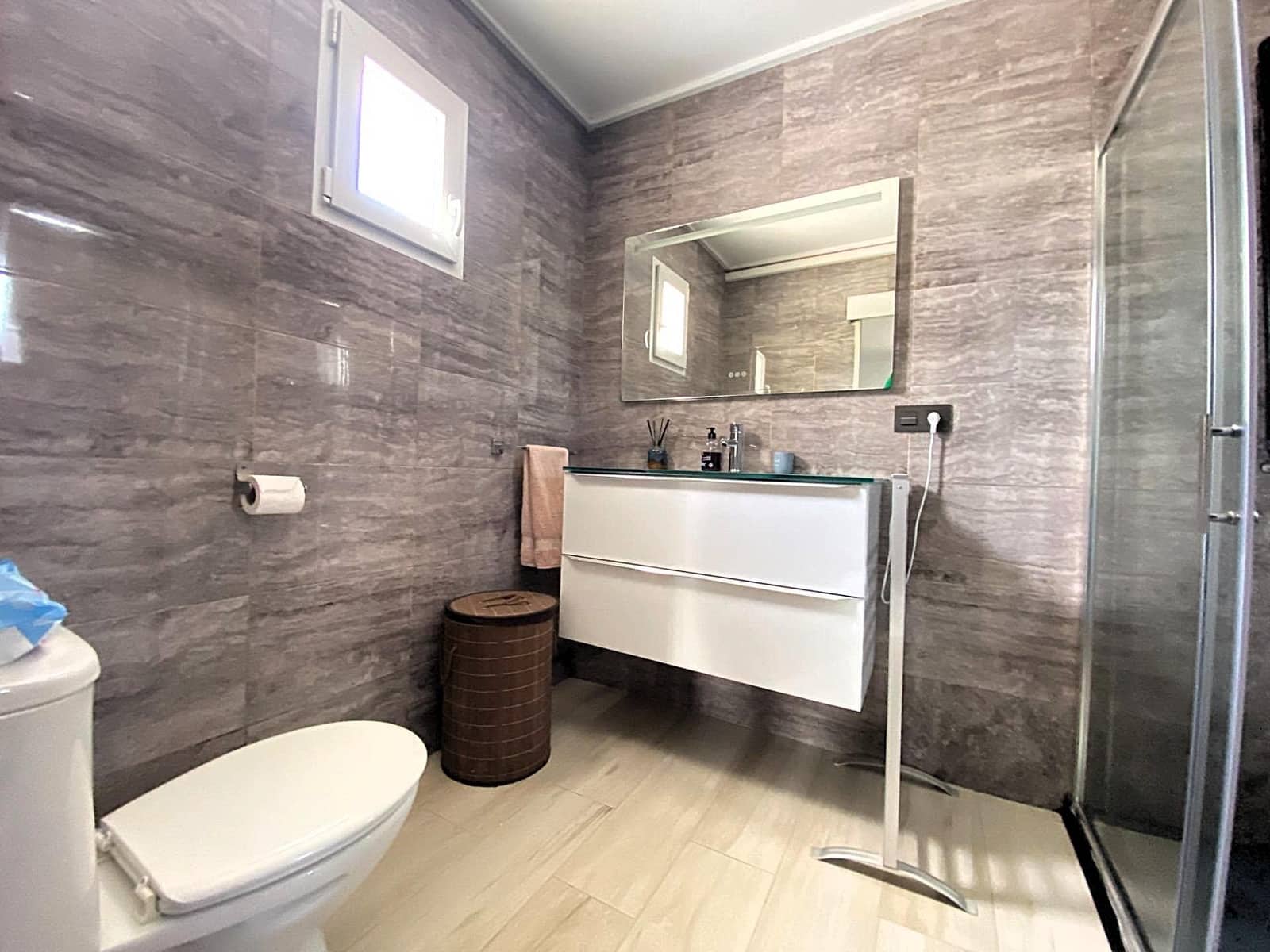 3 soverom Villa til salgs i Torrevieja med svømmebasseng garasje - € 410 000 (Ref: 10029437)