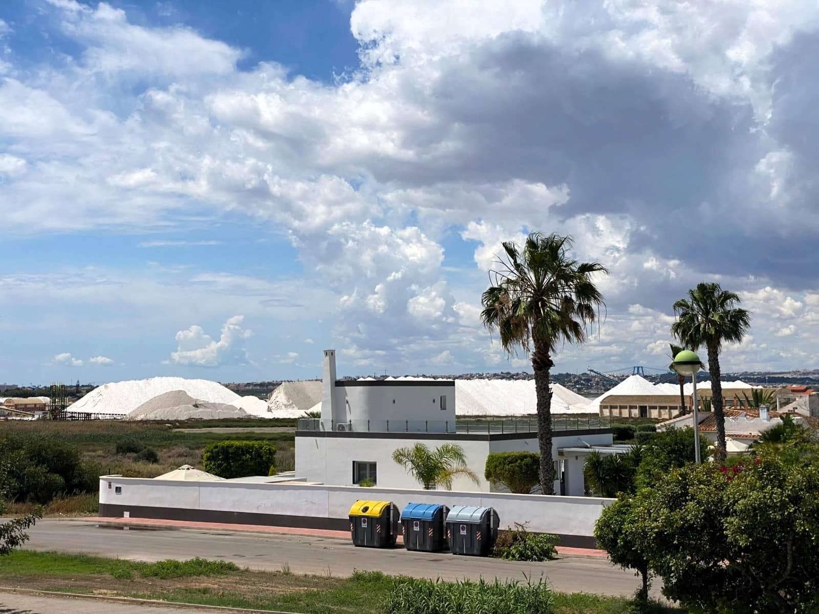 3 soverom Villa til salgs i Torrevieja med svømmebasseng garasje - € 410 000 (Ref: 10029437)