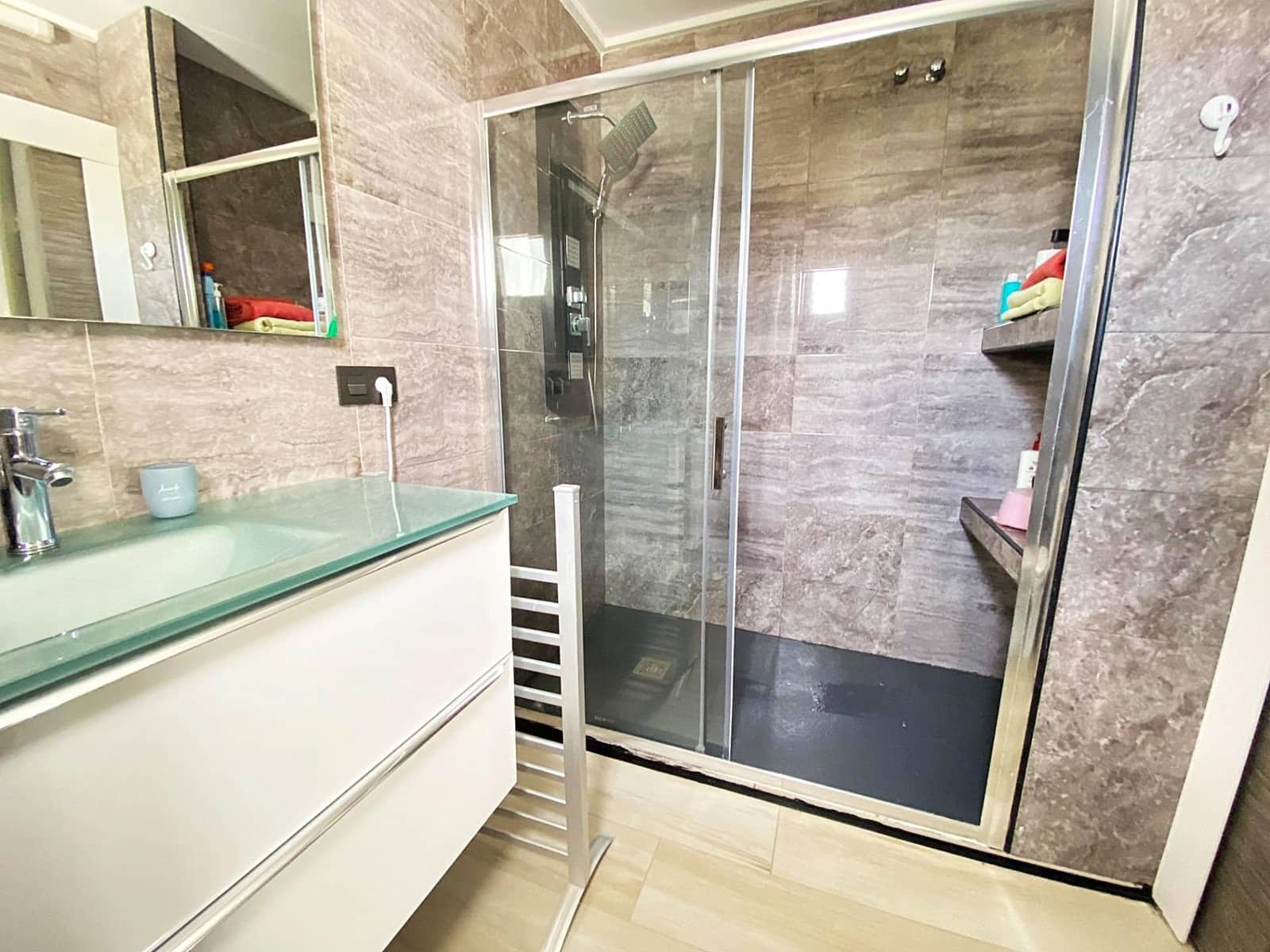 3 soverom Villa til salgs i Torrevieja med svømmebasseng garasje - € 410 000 (Ref: 10029437)