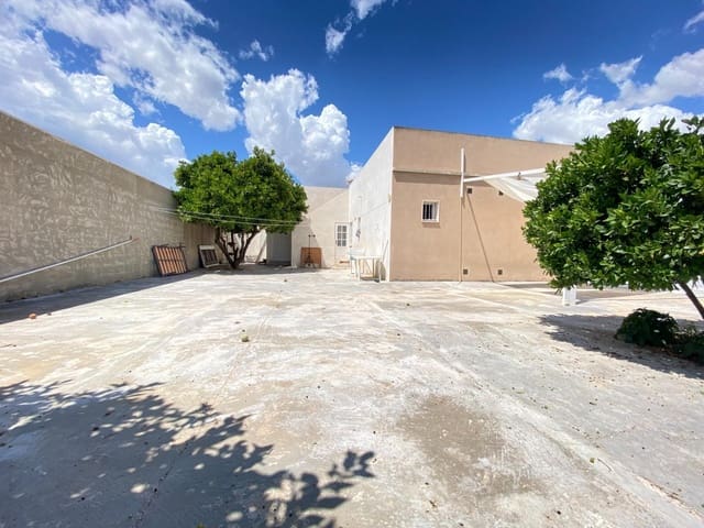 3 soverom Villa til salgs i El Chaparral - La Siesta - La Torreta, Torrevieja med svømmebasseng garasje - € 410 000 (Ref: 10029437)