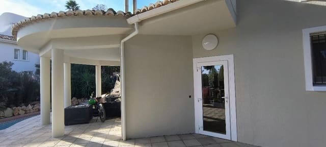 4 makuuhuone Huvila myytävänä paikassa Callosa d'En Sarrià mukana uima-altaan - 523 950 € (Ref: 10030565)