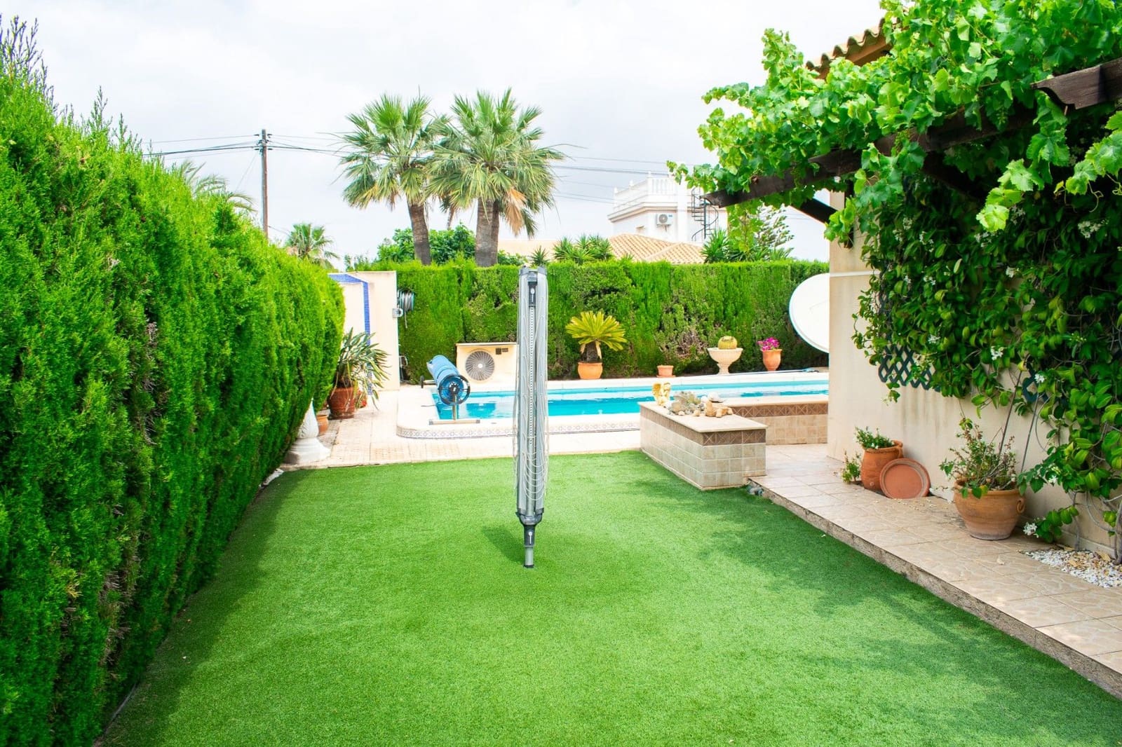 Pareado de 3 habitaciones en Orihuela Costa en venta con piscina garaje - 790.000 € (Ref: 10030567)