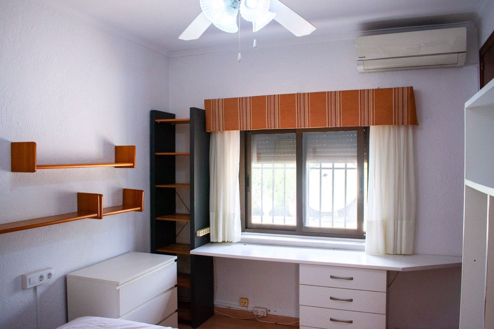 Pareado de 3 habitaciones en Orihuela Costa en venta con piscina garaje - 790.000 € (Ref: 10030567)
