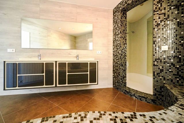 4 camera da letto Villa in vendita in Altea con piscina garage - 1.195.000 € (Rif: 10030569)
