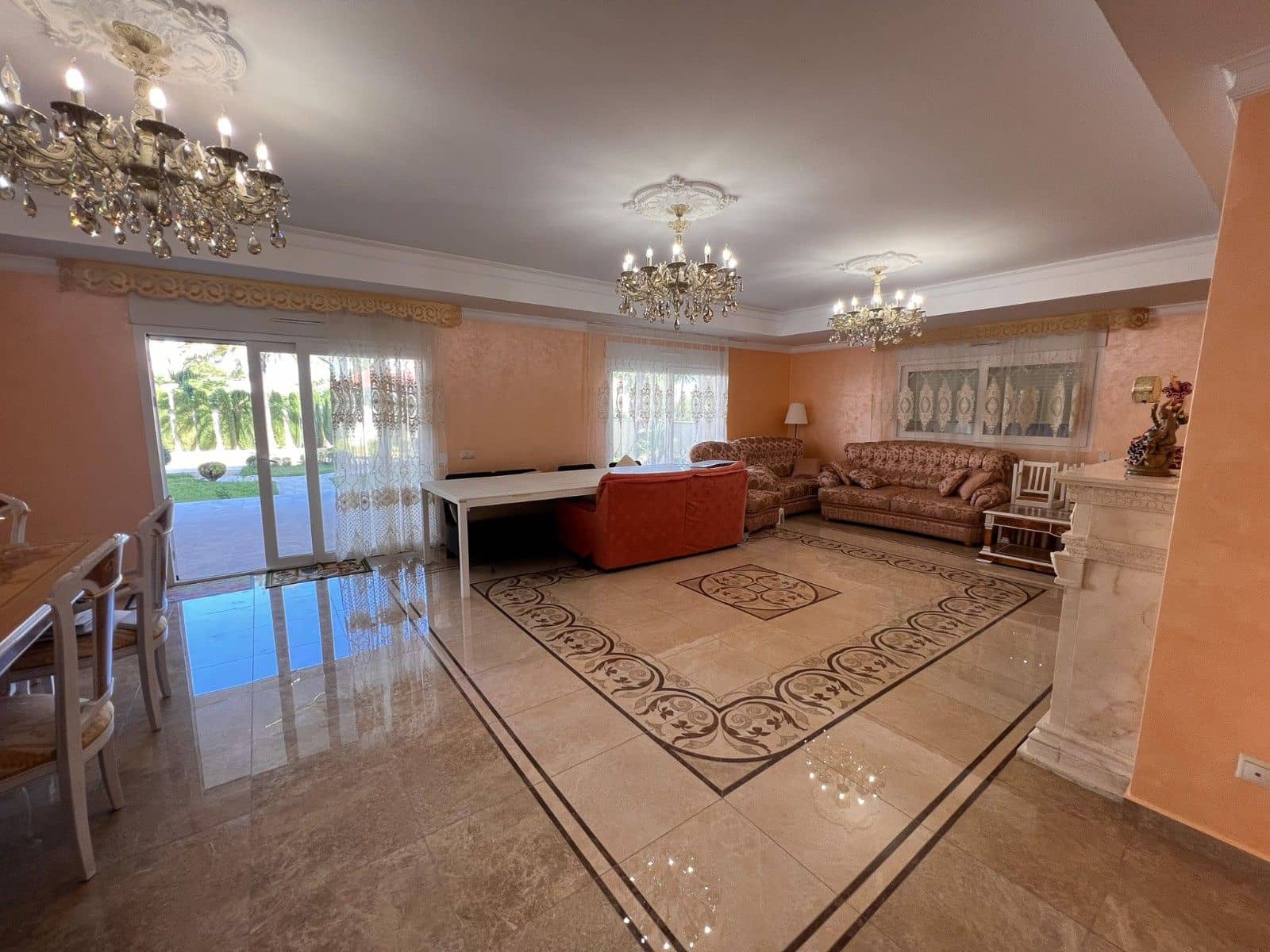 11 bedroom Villa for sale in Cabo Roig with pool - € 1,800,000 (Ref: 10030572)