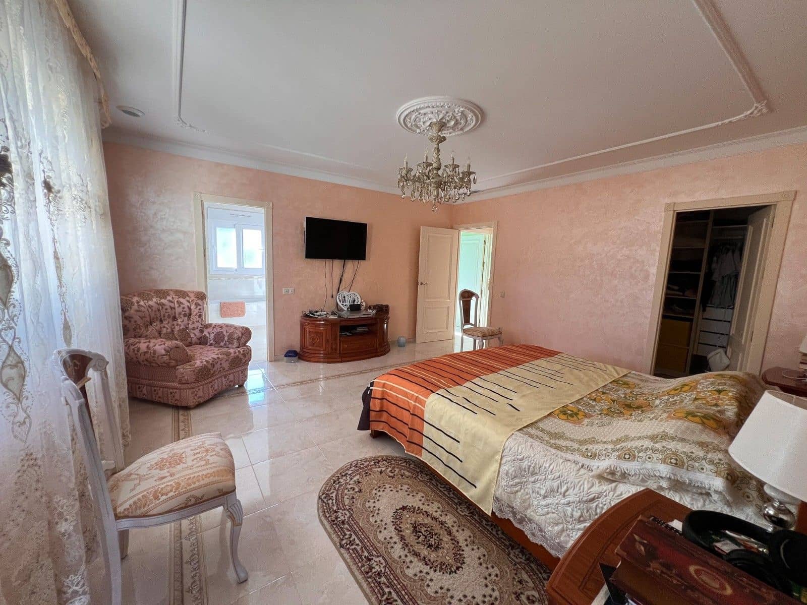 11 bedroom Villa for sale in Cabo Roig with pool - € 1,800,000 (Ref: 10030572)
