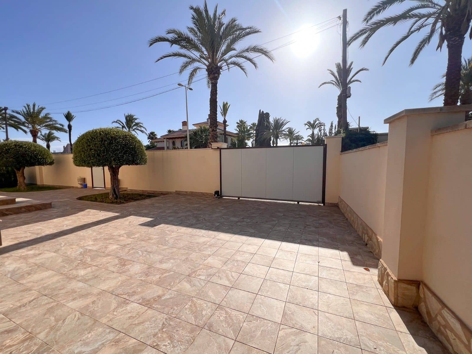 11 bedroom Villa for sale in Cabo Roig with pool - € 1,800,000 (Ref: 10030572)