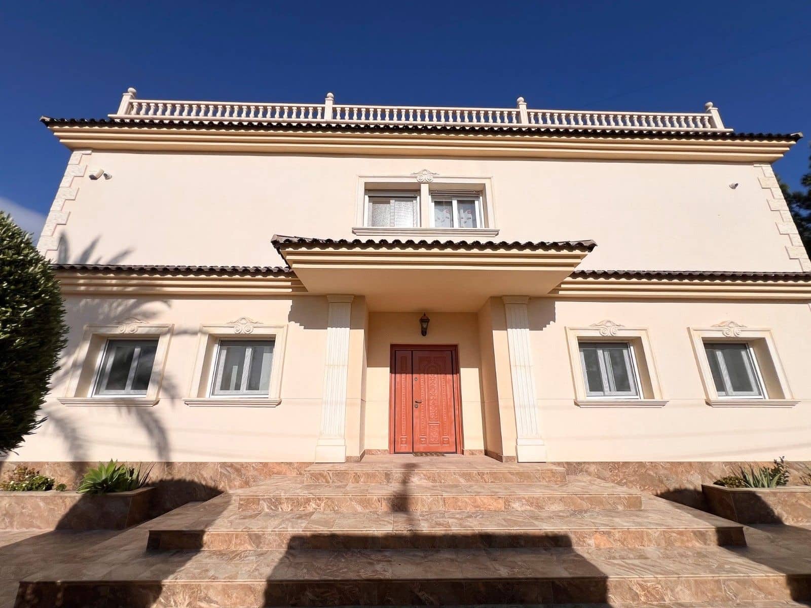 11 bedroom Villa for sale in Cabo Roig with pool - € 1,800,000 (Ref: 10030572)