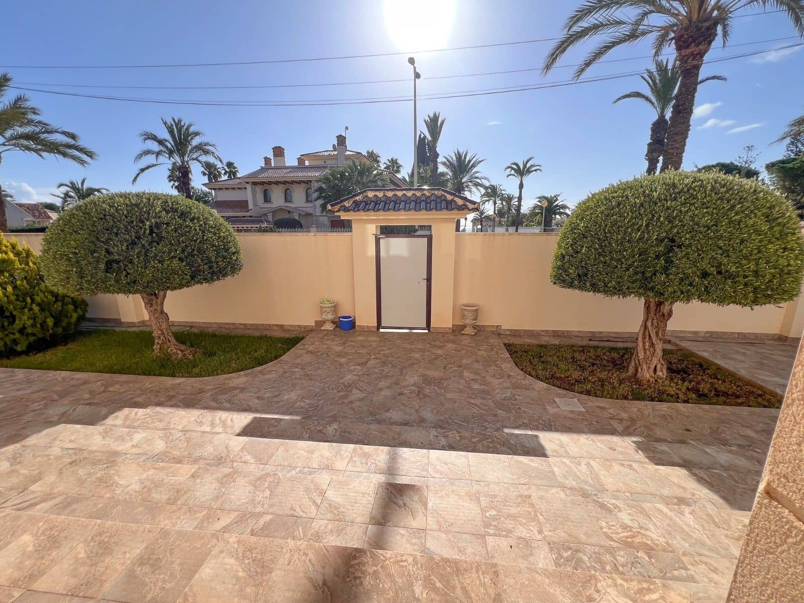 11 bedroom Villa for sale in Cabo Roig with pool - € 1,800,000 (Ref: 10030572)