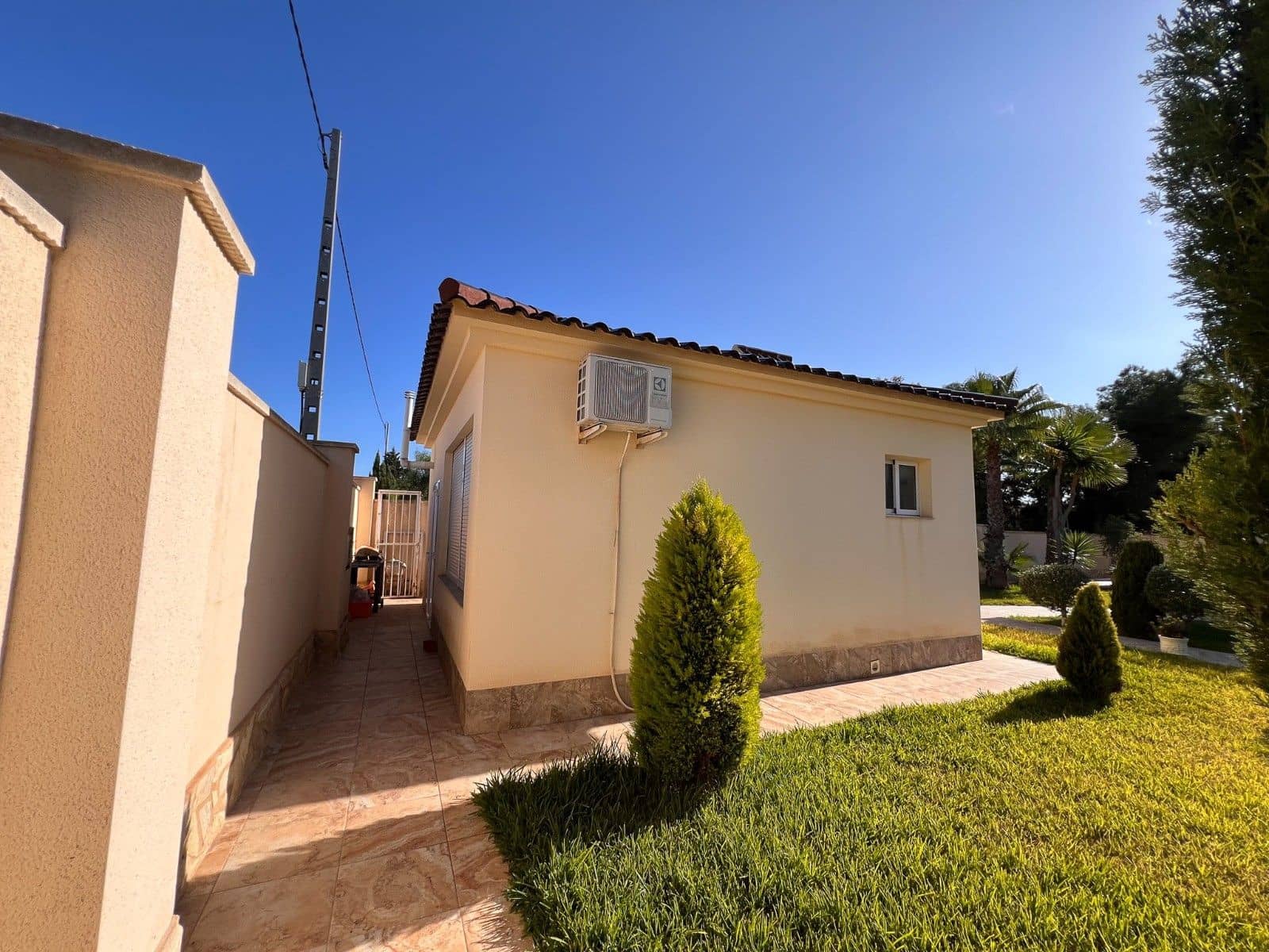 11 bedroom Villa for sale in Cabo Roig with pool - € 1,800,000 (Ref: 10030572)