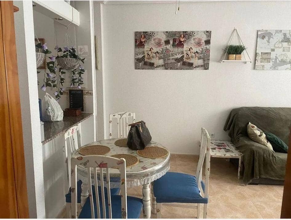 2 soverom Leilighet til salgs i Torrevieja med svømmebasseng - € 125 000 (Ref: 10030573)
