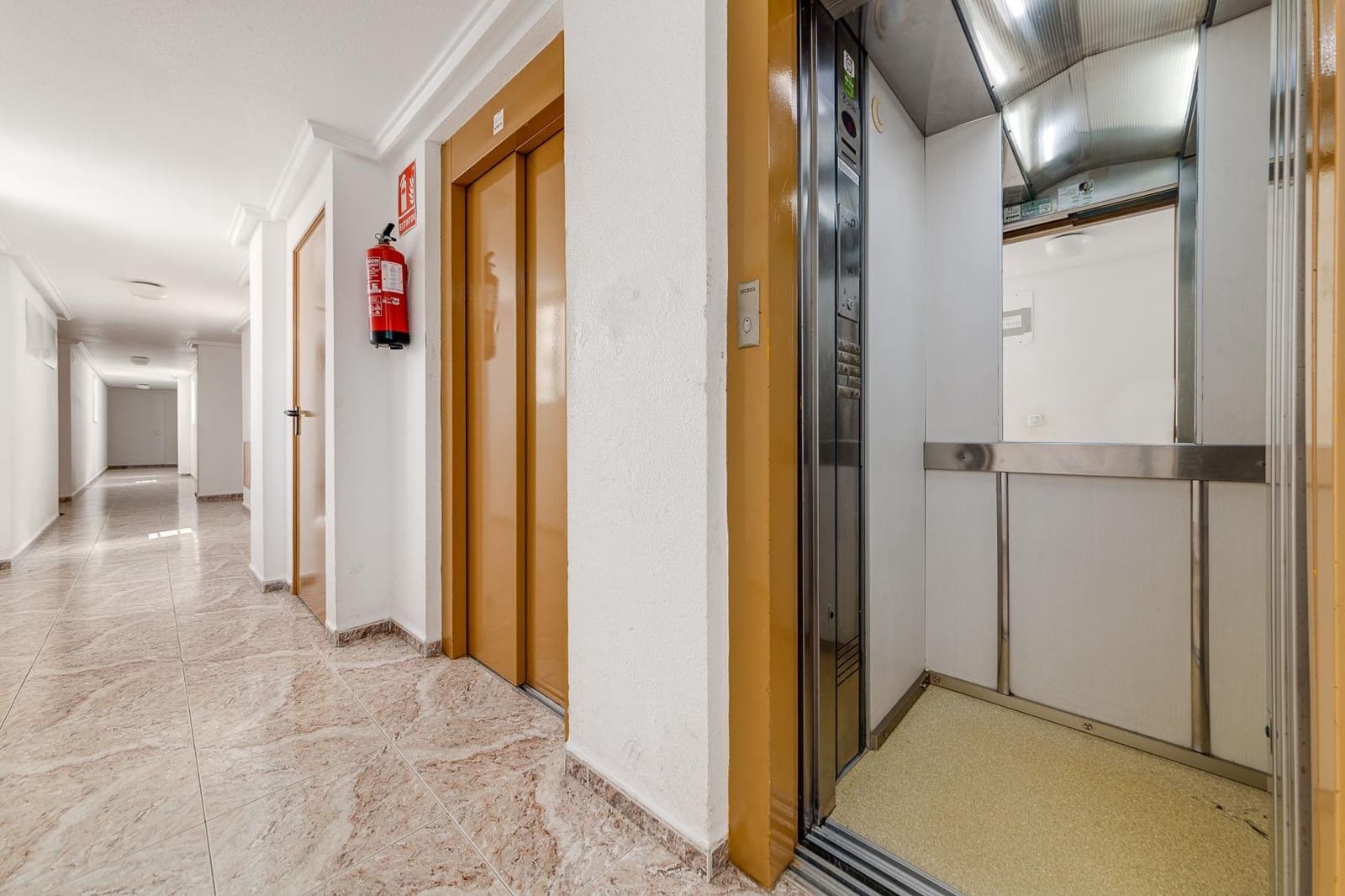 2 sypialnia Apartament na sprzedaż w Torrevieja z basenem - 169 990 € (Ref: 10030574)