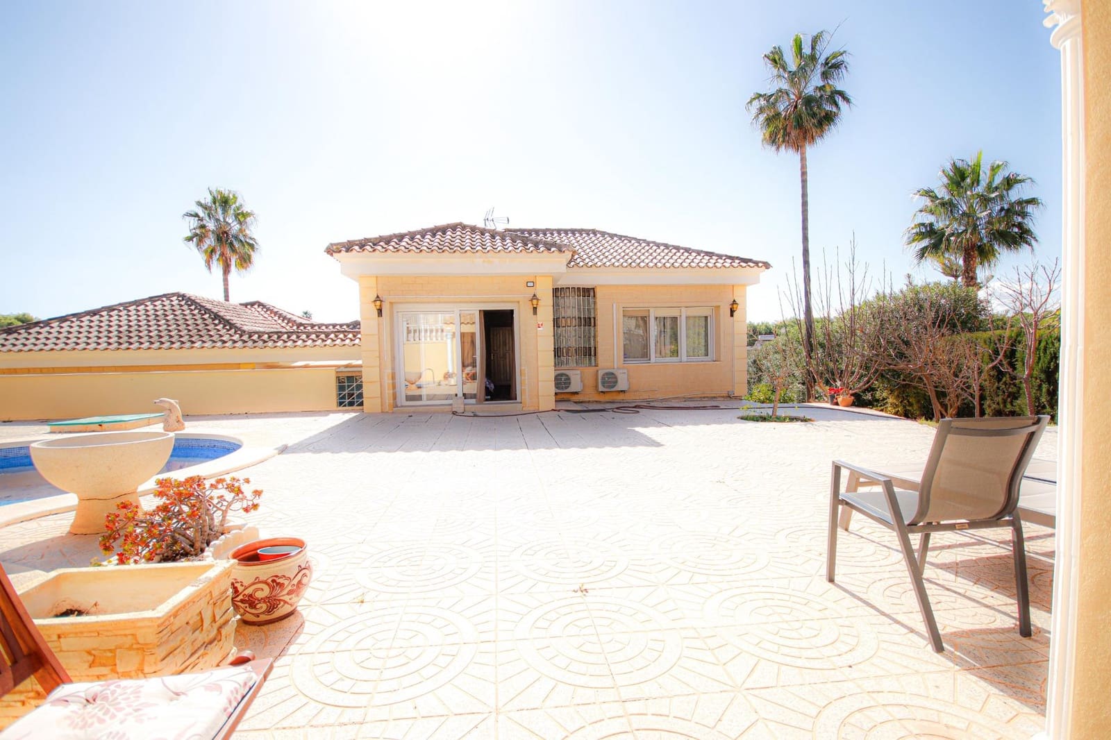 5 bedroom Villa for sale in Campoamor with pool garage - € 990,000 (Ref: 10030577)