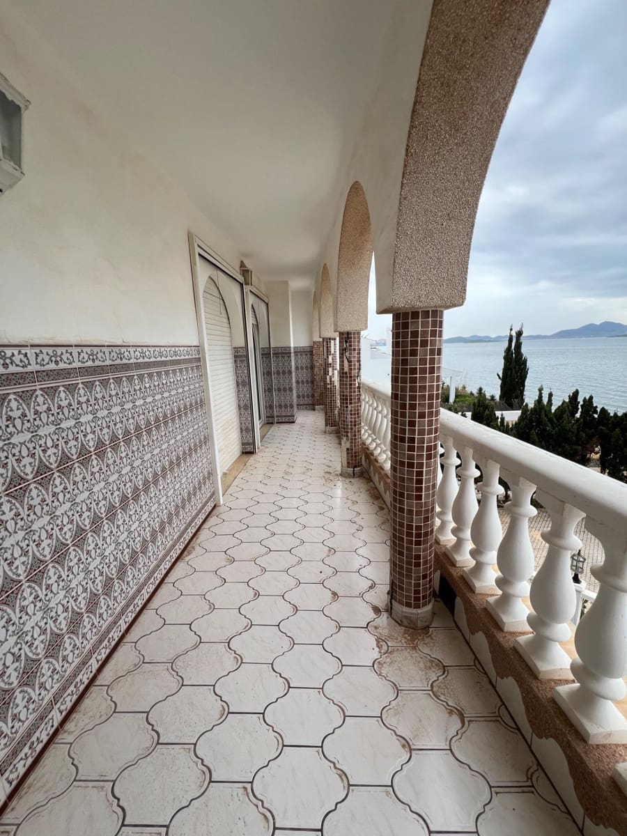 4 soverom Villa til salgs i La Manga del Mar Menor med svømmebasseng garasje - € 700 000 (Ref: 10030581)
