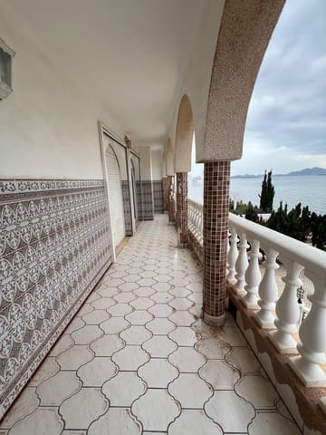 4 soverom Villa til salgs i La Manga del Mar Menor med svømmebasseng garasje - € 700 000 (Ref: 10030581)