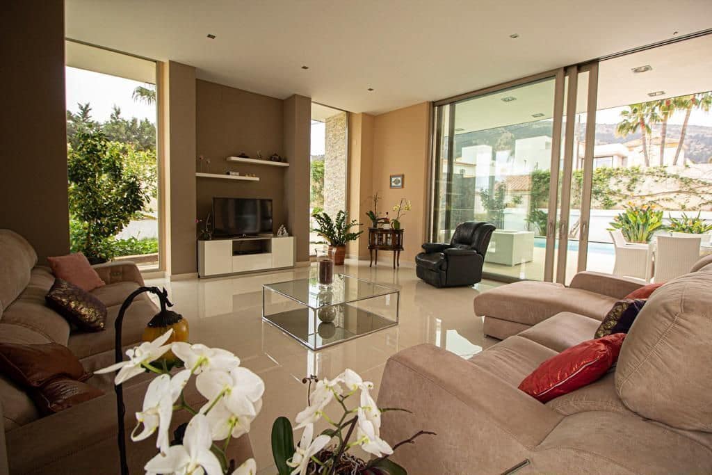 6 bedroom Villa for sale in Albir with pool garage - € 2,100,000 (Ref: 10030582)