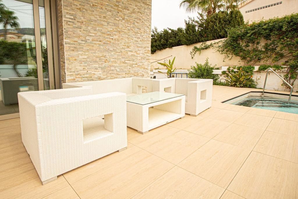 6 bedroom Villa for sale in Albir with pool garage - € 2,100,000 (Ref: 10030582)