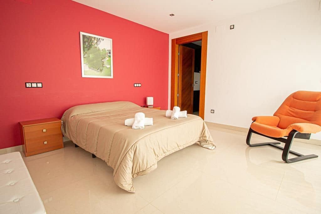 6 bedroom Villa for sale in Albir with pool garage - € 2,100,000 (Ref: 10030582)