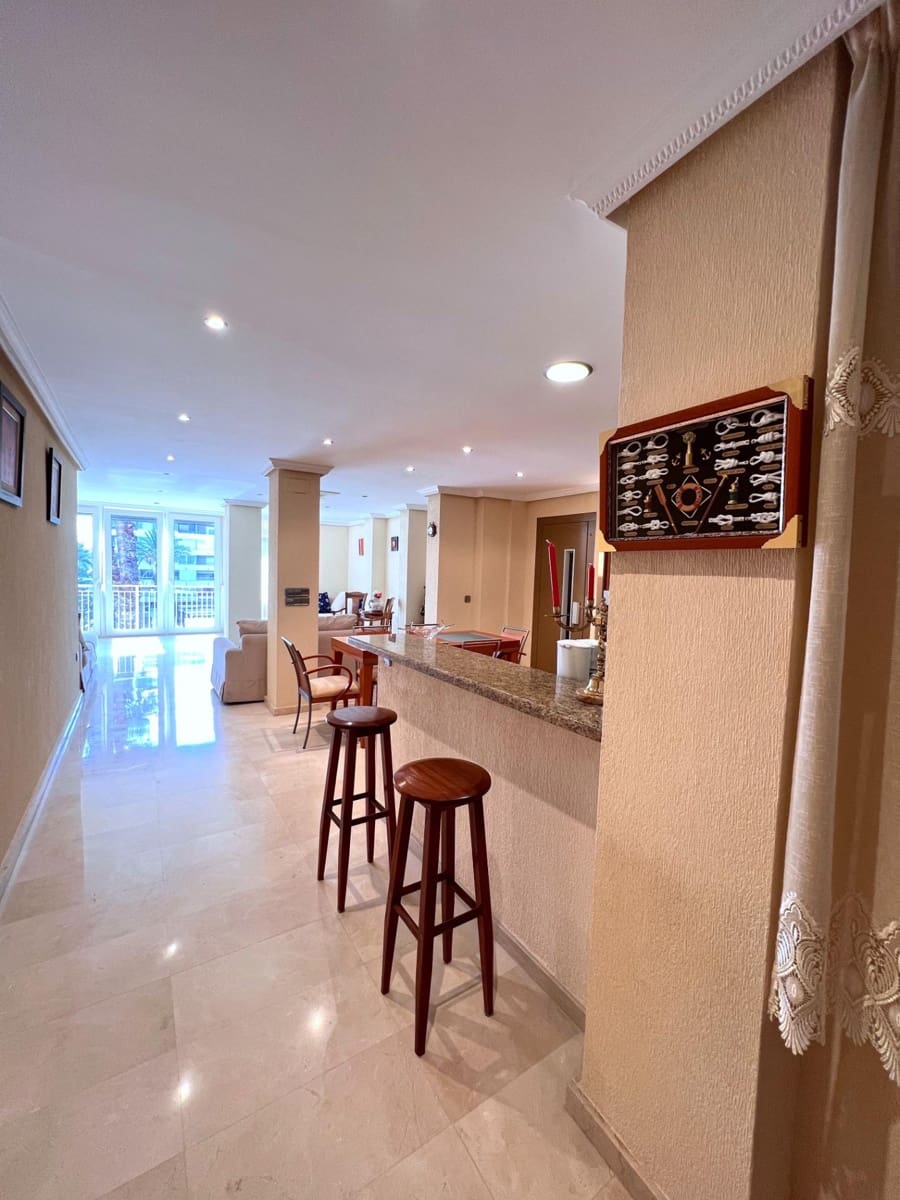 2 bedroom Apartment for sale in Torrevieja - € 550,000 (Ref: 10030586)