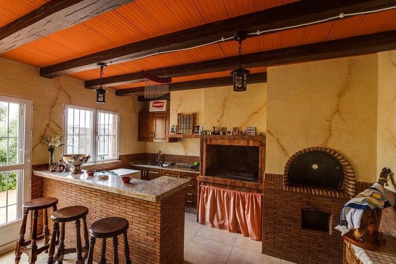 4 Zimmer Villa zu verkaufen in Los Montesinos mit Pool Garage - 1.050.000 € (Ref: 10030591)