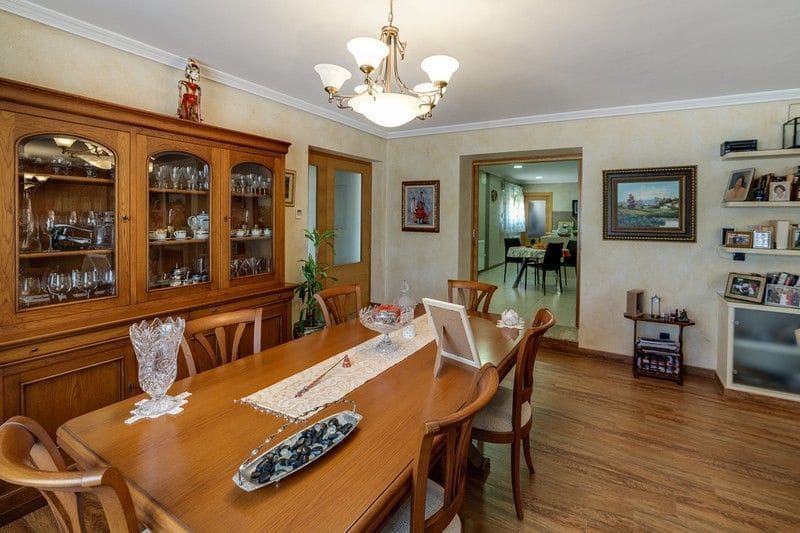 4 Zimmer Villa zu verkaufen in Los Montesinos mit Pool Garage - 1.050.000 € (Ref: 10030591)