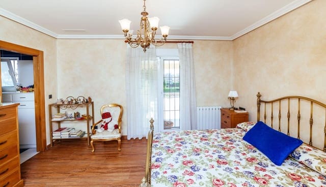 4 Zimmer Villa zu verkaufen in Los Montesinos mit Pool Garage - 1.050.000 € (Ref: 10030591)