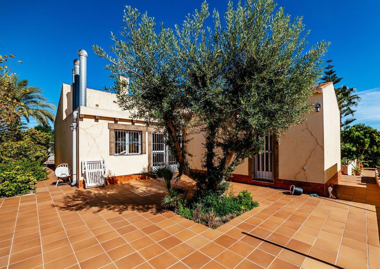 4 Zimmer Villa zu verkaufen in Los Montesinos mit Pool Garage - 1.050.000 € (Ref: 10030591)