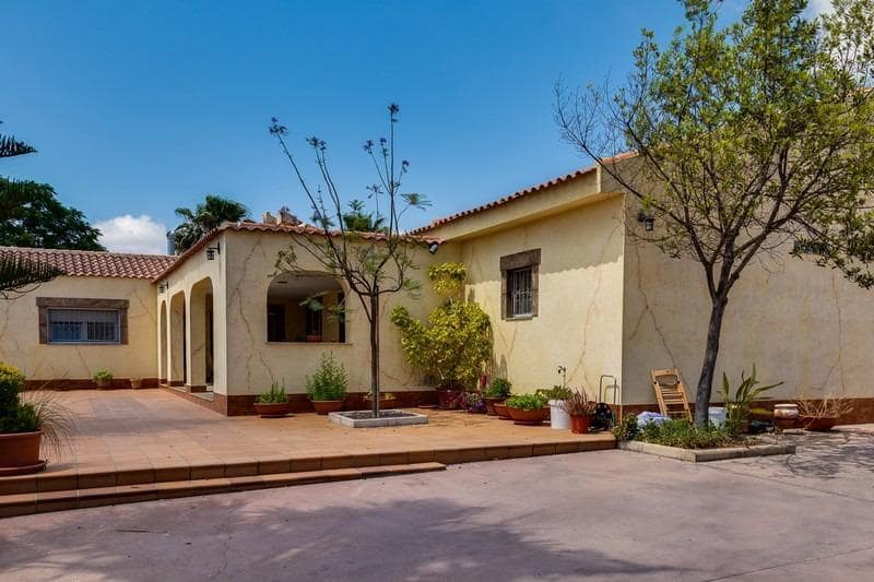 4 Zimmer Villa zu verkaufen in Los Montesinos mit Pool Garage - 1.050.000 € (Ref: 10030593)
