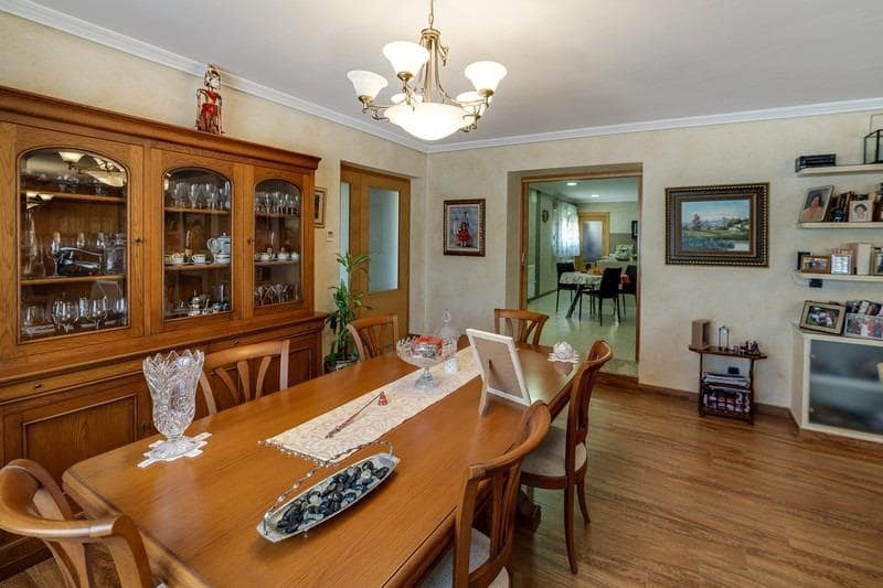 4 Zimmer Villa zu verkaufen in Los Montesinos mit Pool Garage - 1.050.000 € (Ref: 10030593)