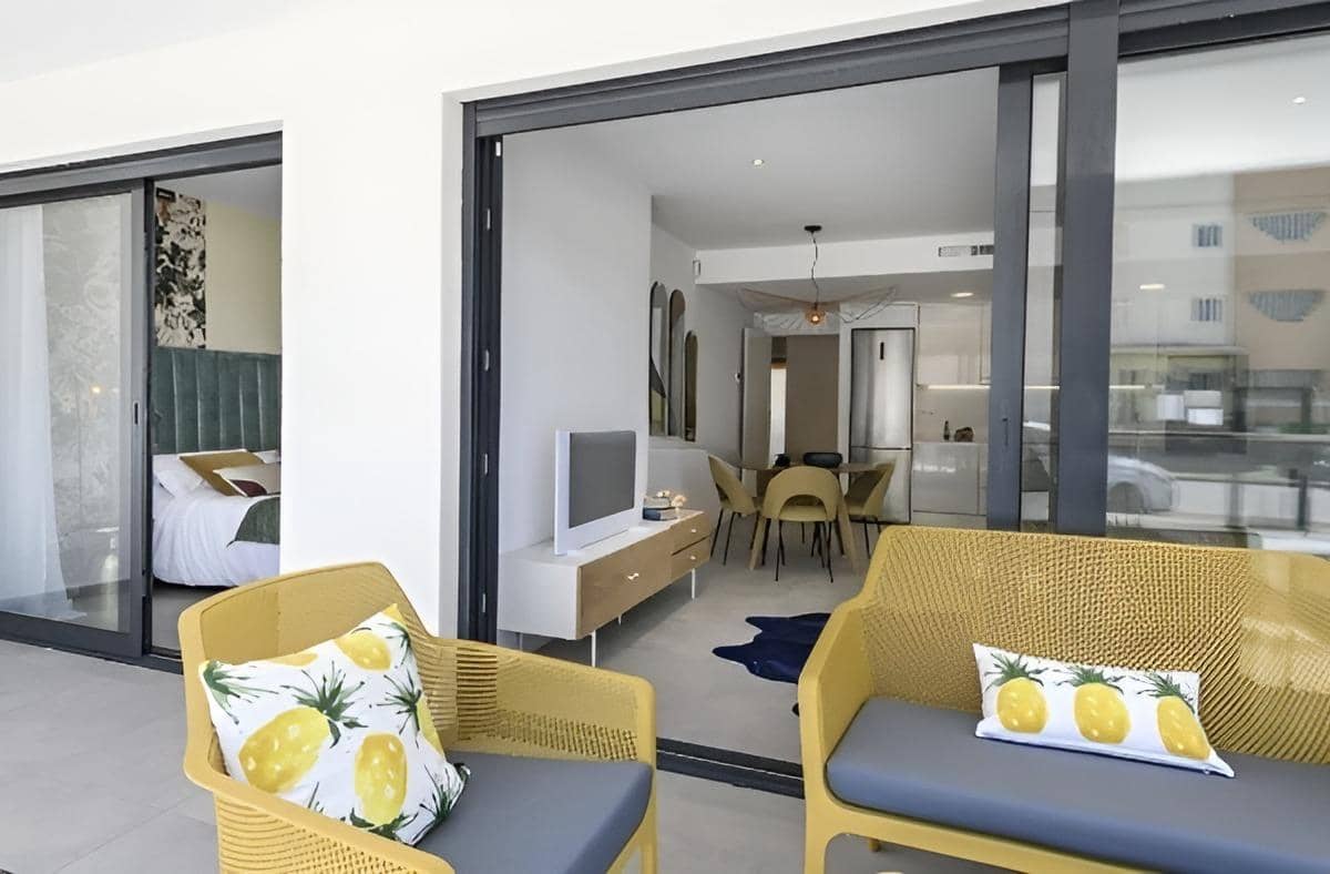 2 soverom Leilighet til salgs i Orihuela Costa med svømmebasseng garasje - € 316 000 (Ref: 10030595)