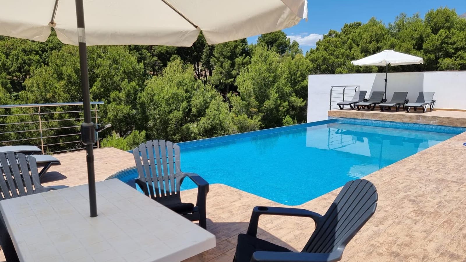 Chalet de 7 habitaciones en Altea en venta con garaje - 1.990.000 € (Ref: 10030596)