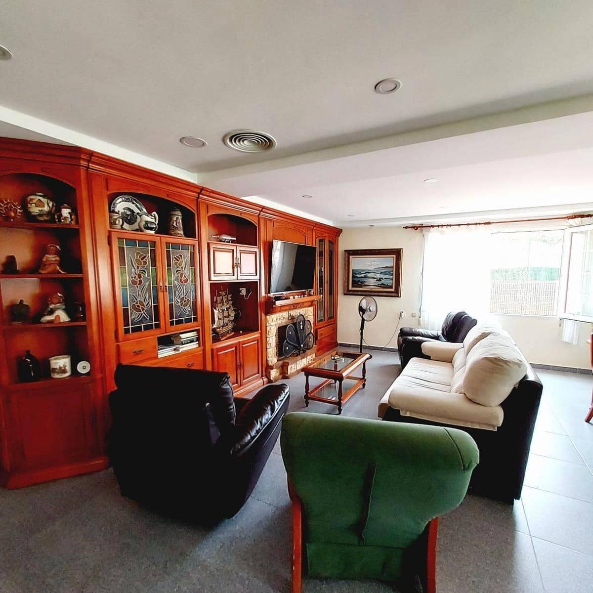 7 bedroom Villa for sale in Cabo Roig with pool garage - € 1,535,000 (Ref: 10030597)