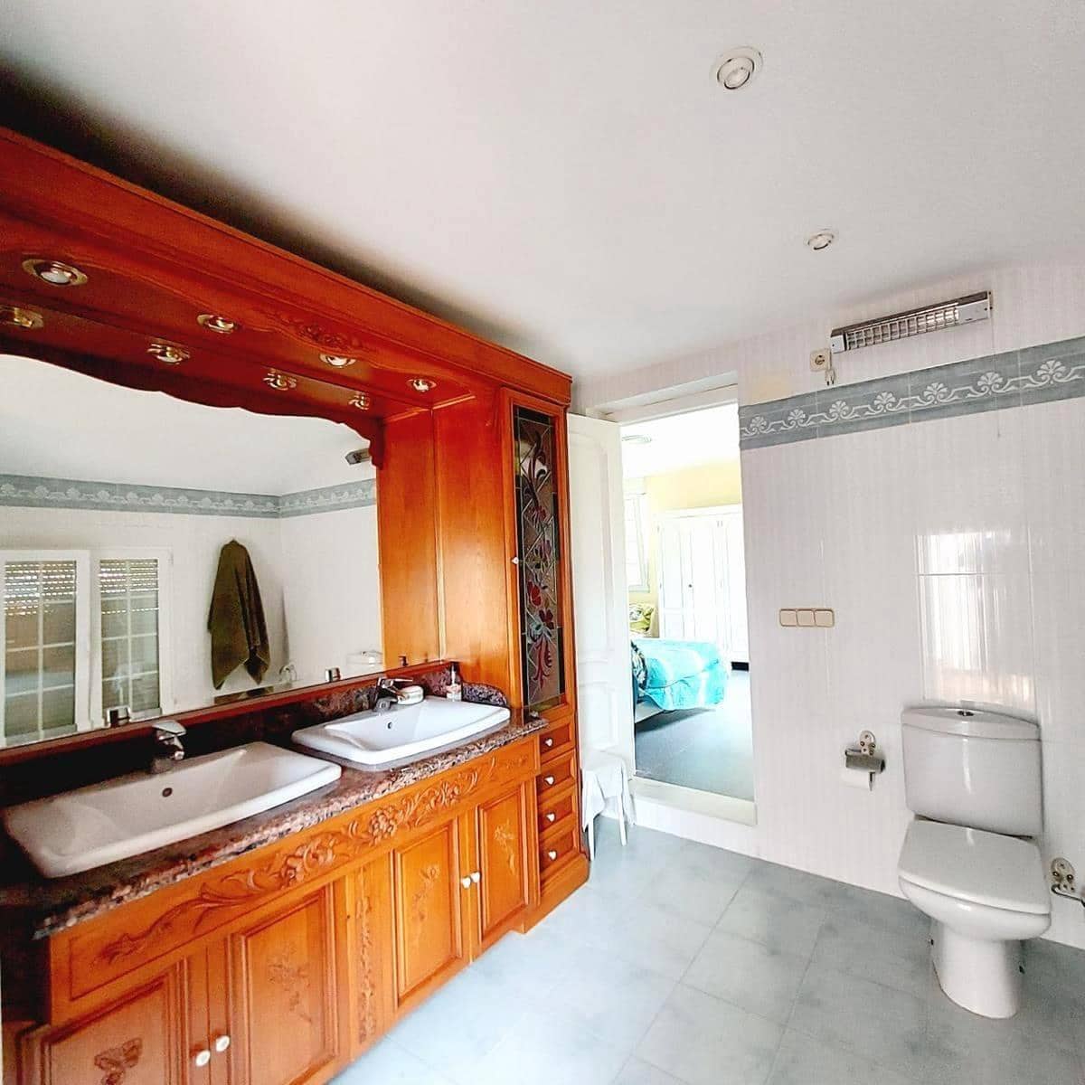 7 bedroom Villa for sale in Cabo Roig with pool garage - € 1,535,000 (Ref: 10030597)