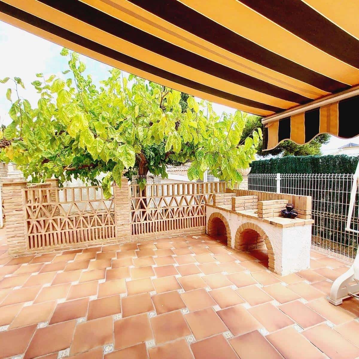 7 bedroom Villa for sale in Cabo Roig with pool garage - € 1,535,000 (Ref: 10030597)