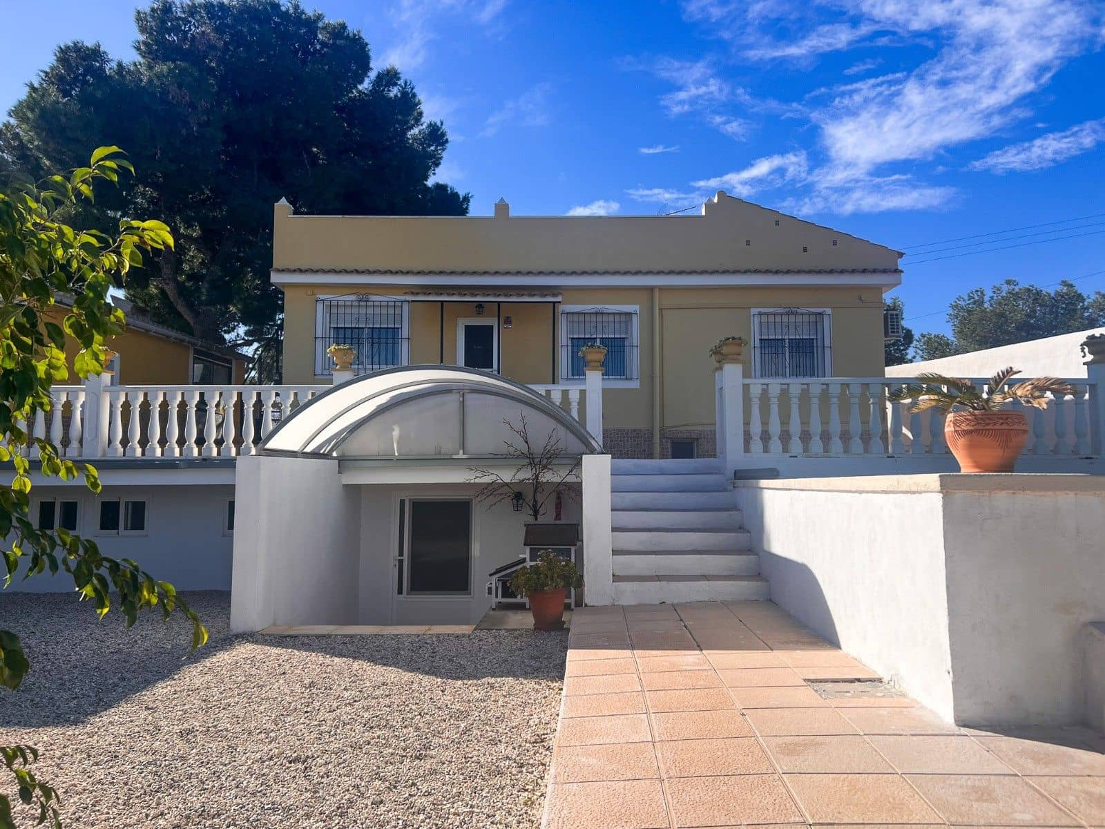 6 soveværelse Finca/Landehus til salg i Alicante by med swimmingpool garage - € 659.500 (Ref: 10032068)