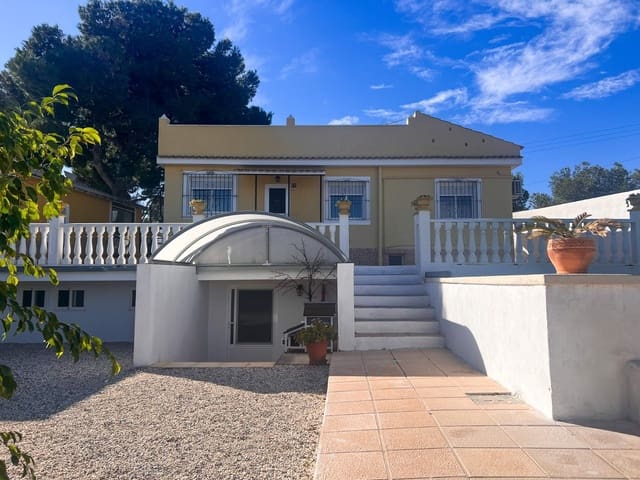 6 soveværelse Finca/Landehus til salg i Alicante by med swimmingpool garage - € 659.500 (Ref: 10032068)