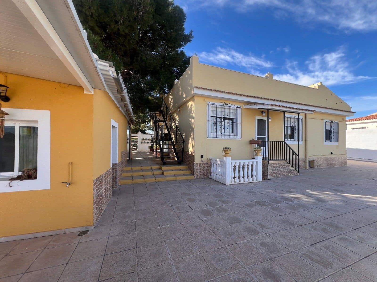 6 soveværelse Finca/Landehus til salg i Alicante by med swimmingpool garage - € 659.500 (Ref: 10032068)