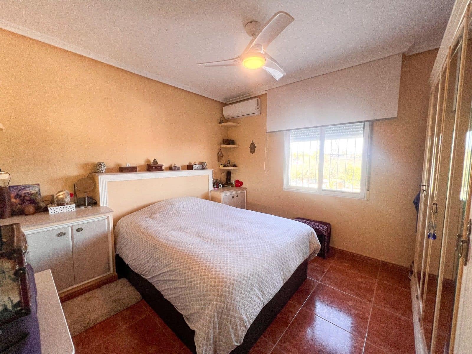 6 soveværelse Finca/Landehus til salg i Alicante by med swimmingpool garage - € 659.500 (Ref: 10032068)