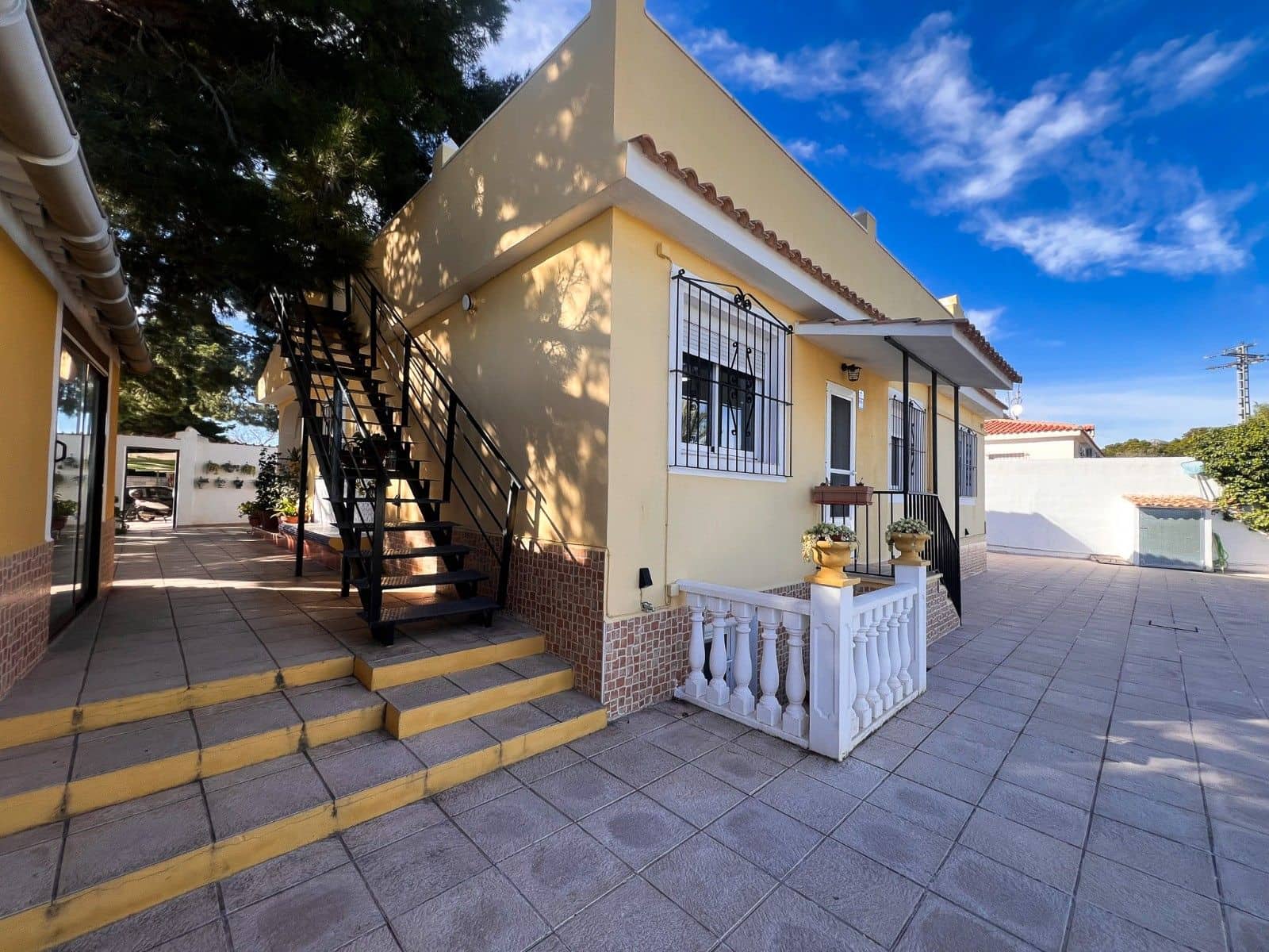 6 soveværelse Finca/Landehus til salg i Alicante by med swimmingpool garage - € 659.500 (Ref: 10032068)