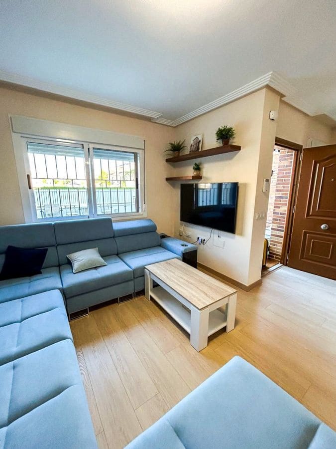 Adosado de 3 habitaciones en Torre de la Horadada en venta con piscina garaje - 383.300 € (Ref: 10032069)