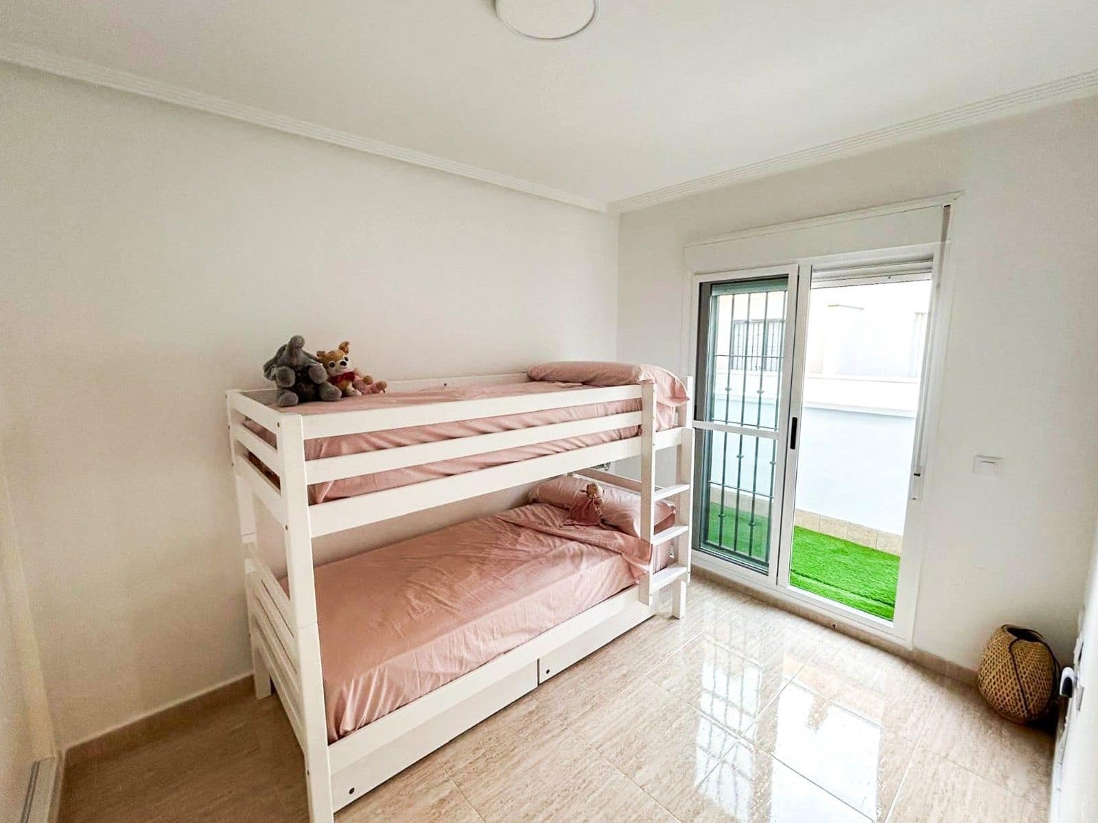 Adosado de 3 habitaciones en Torre de la Horadada en venta con piscina garaje - 383.300 € (Ref: 10032069)